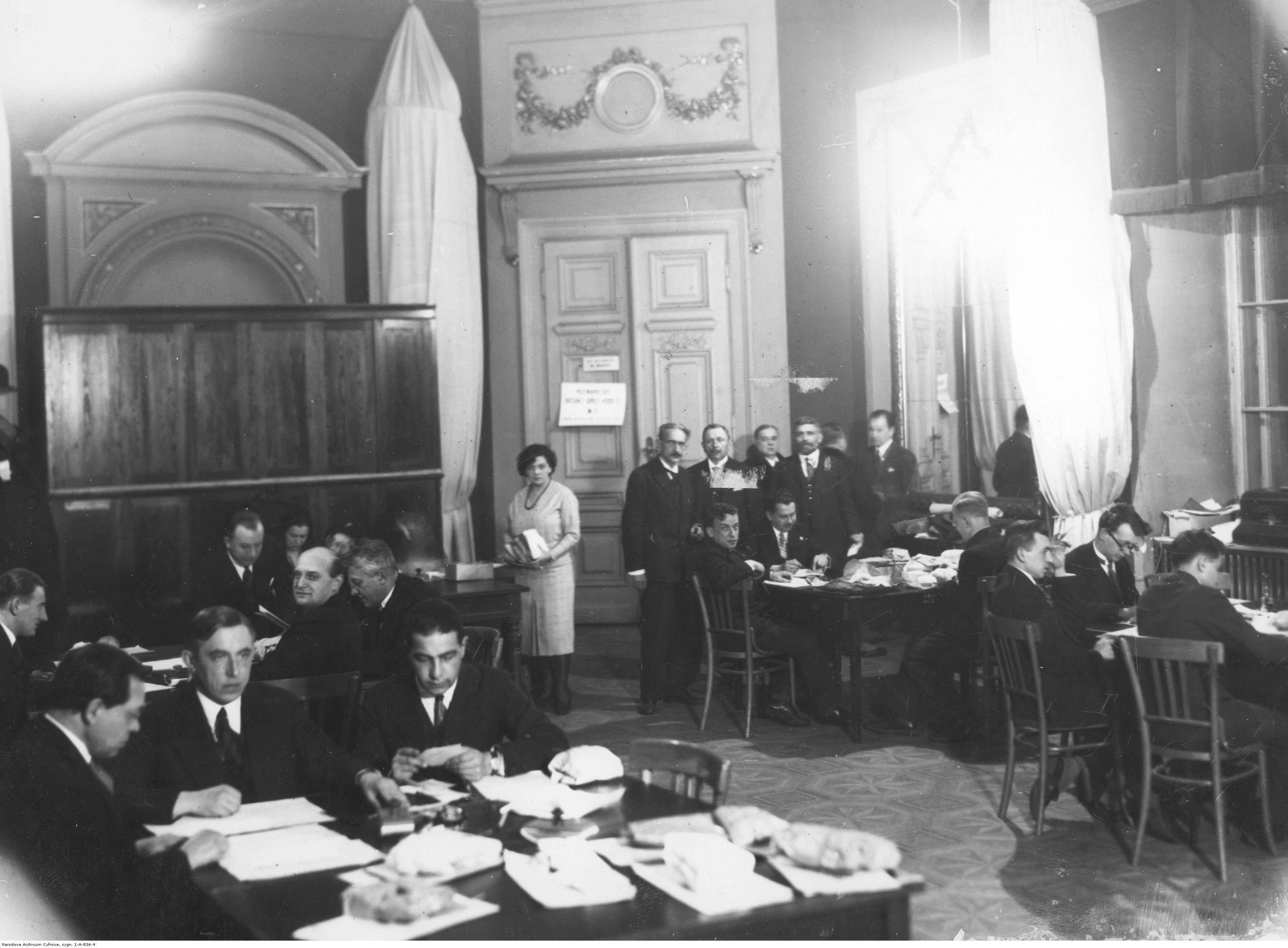 Wybory w latach 1928 i 1930 (na zdjęciach)